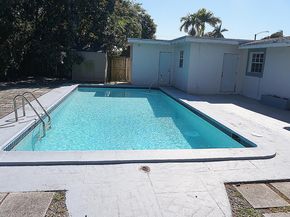 1921 Bahama Dr, Miramar FL 33023