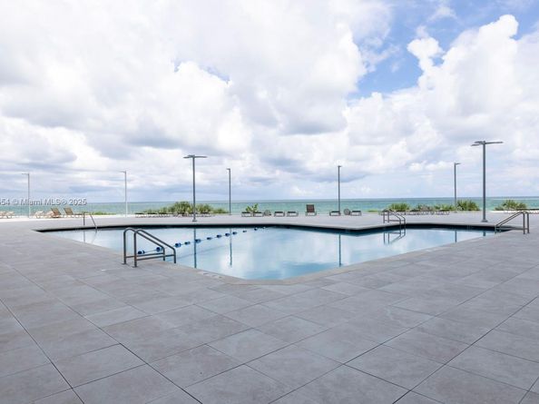 7135 Collins Ave 1126, Miami Beach FL 33141