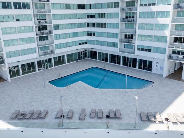 7135 Collins Ave 1126, Miami Beach FL 33141