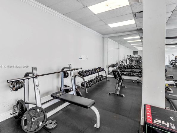 7135 Collins Ave 1126, Miami Beach FL 33141