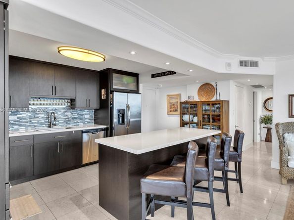 7135 Collins Ave 1126, Miami Beach FL 33141