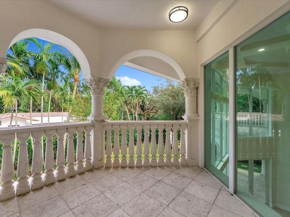 7975 SW 52nd Ct, Miami FL 33143