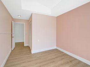 573 NW 135th Ter, Plantation FL 33325
