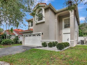 573 NW 135th Ter, Plantation FL 33325