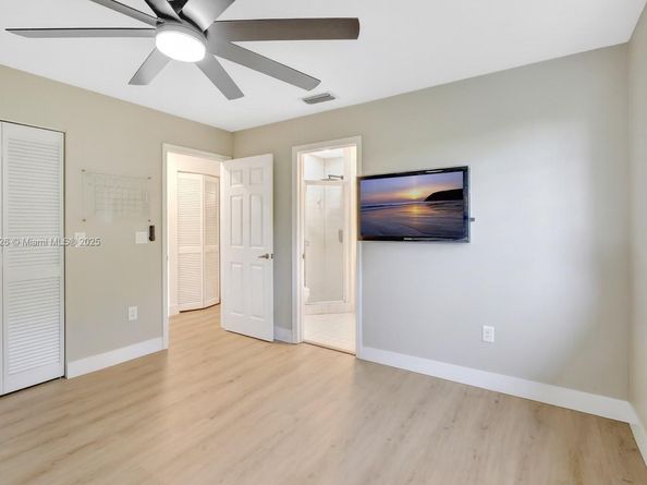 573 NW 135th Ter, Plantation FL 33325