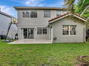573 NW 135th Ter, Plantation FL 33325