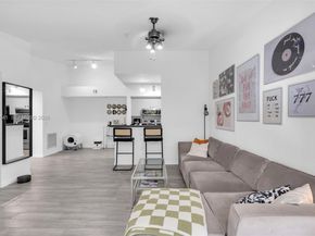 2457 Centergate Dr 306, Miramar FL 33025