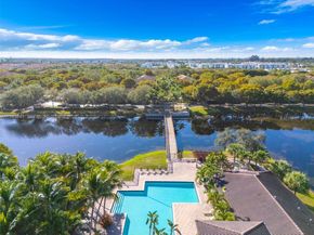 2457 Centergate Dr 306, Miramar FL 33025