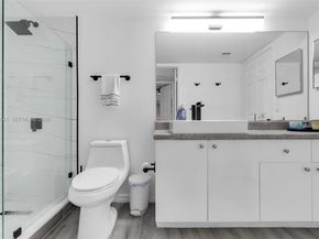 2457 Centergate Dr 306, Miramar FL 33025