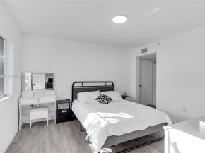 2457 Centergate Dr 306, Miramar FL 33025