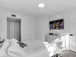 2457 Centergate Dr 306, Miramar FL 33025