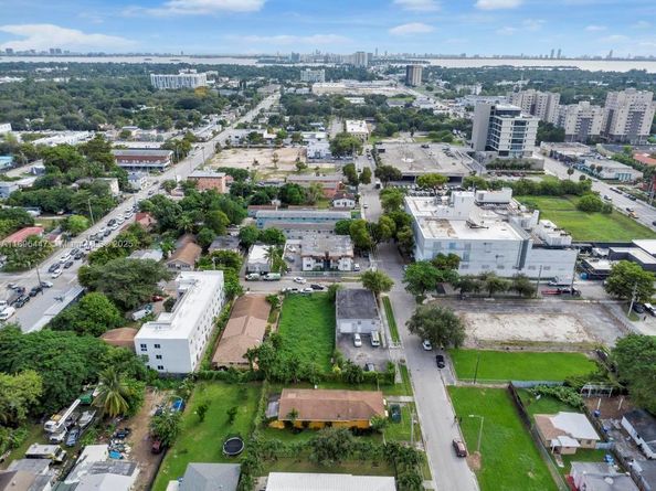 47 NE 80th Ter, Miami FL 33138