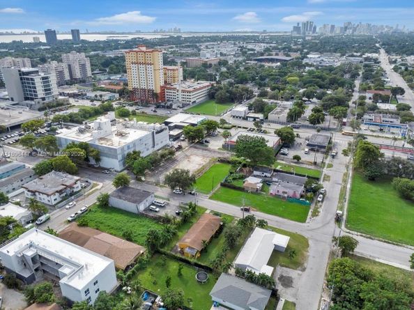 47 NE 80th Ter, Miami FL 33138