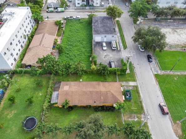 47 NE 80th Ter, Miami FL 33138