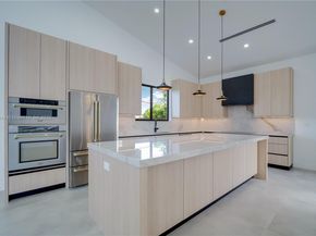 4321 SW 99th Ave, Miami FL 33165