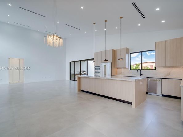 4321 SW 99th Ave, Miami FL 33165