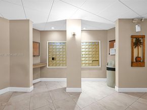 3900 N Hills Dr 303, Hollywood FL 33021