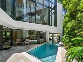 1755 Fairhaven Pl, Miami FL 33133