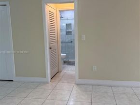 300 NE 191st St 219, Miami FL 33179