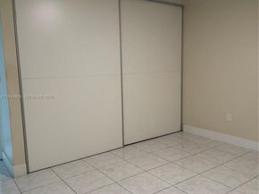 300 NE 191st St 219, Miami FL 33179