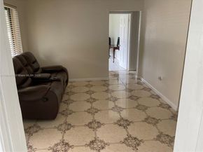 1150 NE 143rd St, North Miami FL 33161