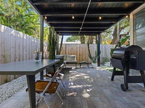 1009 NW 11th Ct, Miami FL 33136