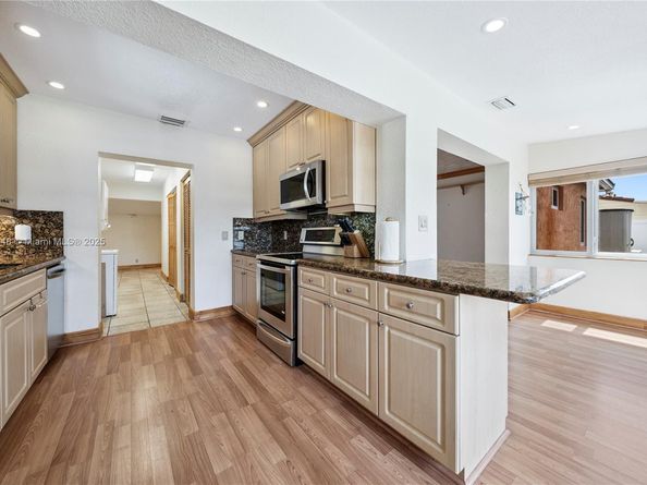 1328 Mango Isle, Fort Lauderdale FL 33315