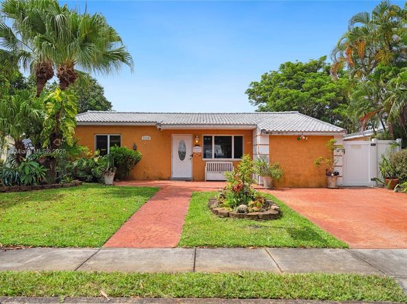 1328 Mango Isle, Fort Lauderdale FL 33315