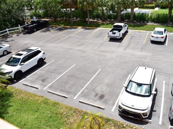 9900 Sunrise Lakes Blvd 309, Sunrise FL 33322
