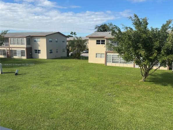 7205 NW 5th Ct 202, Margate FL 33063