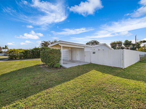 10330 SW 157th St, Miami FL 33157