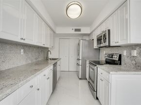 3500 Mystic Pointe Dr 1205, Aventura FL 33180