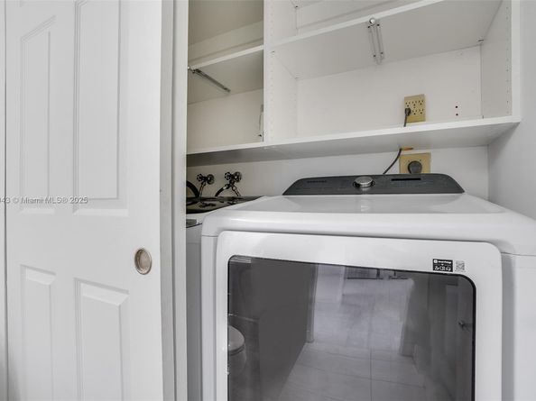 3500 Mystic Pointe Dr 1205, Aventura FL 33180