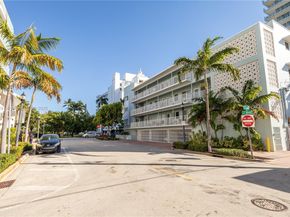 158 Ocean Dr 404/405, Miami Beach FL 33139