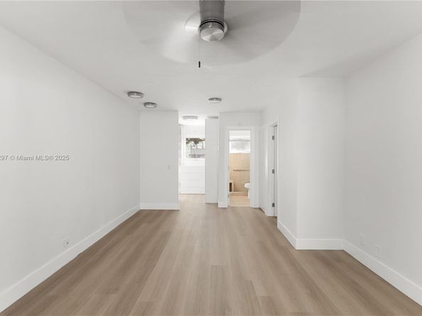 158 Ocean Dr 404/405, Miami Beach FL 33139