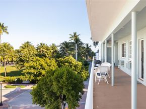 158 Ocean Dr 404/405, Miami Beach FL 33139