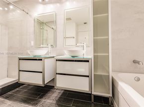 1111 SW 1st Ave 3216N, Miami FL 33130