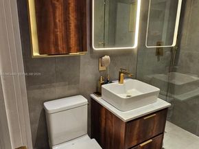 2543 Gulfstream Ln, Fort Lauderdale FL 33312