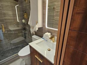 2543 Gulfstream Ln, Fort Lauderdale FL 33312