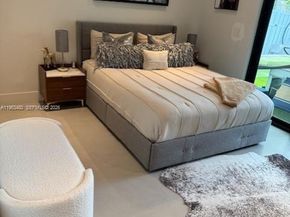 2543 Gulfstream Ln, Fort Lauderdale FL 33312