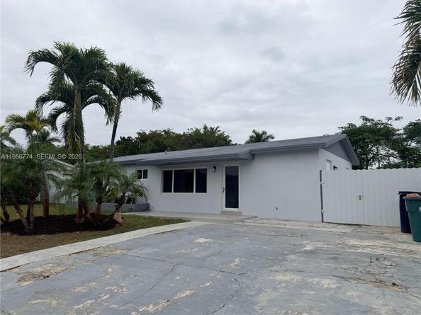 15111 SW 299th St, Homestead FL 33033