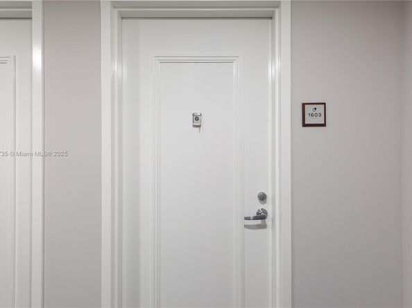 9055 SW 73rd Ct 1603, Miami FL 33156