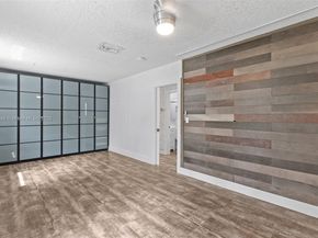 7201 Hayes St, Hollywood FL 33024