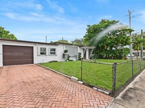 7201 Hayes St, Hollywood FL 33024