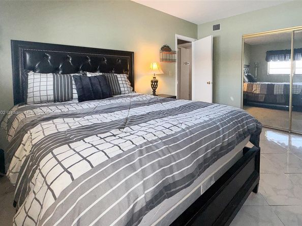 721 Atlantic Shores Blvd 307, Hallandale Beach FL 33009