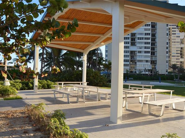 721 Atlantic Shores Blvd 307, Hallandale Beach FL 33009