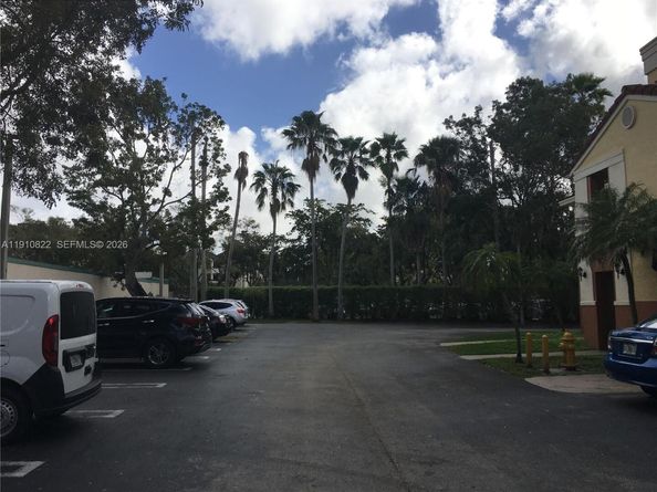 12605 SW 91st St 103, Miami FL 33186