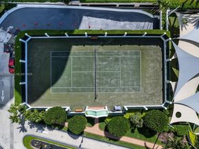 900 Brickell Key Blvd 2005, Miami FL 33131