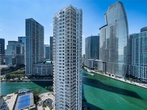 900 Brickell Key Blvd 2005, Miami FL 33131