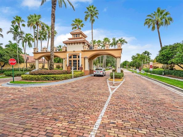 2294 SW 195th Ave, Miramar FL 33029